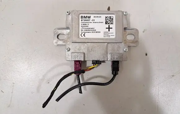 BMW X3 G01 Aerial antenna amplifier 8735007 9358302