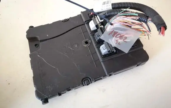 Renault Scenic II - Grand scenic II Comfort/convenience module 8200525384 s118400150d