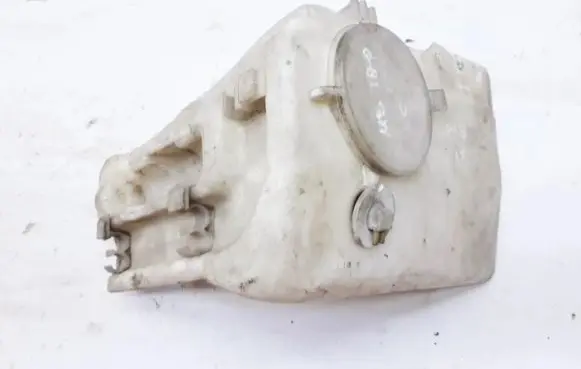 Mercedes-Benz C W202 Windshield washer fluid reservoir/tank 2028690020