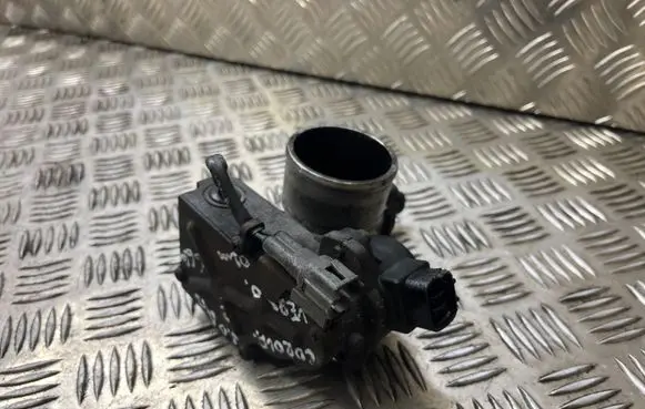 Toyota Corolla Verso E121 Throttle valve 8967221020