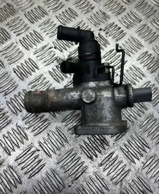 Volkswagen Touran I Engine coolant pipe/hose 038121133J