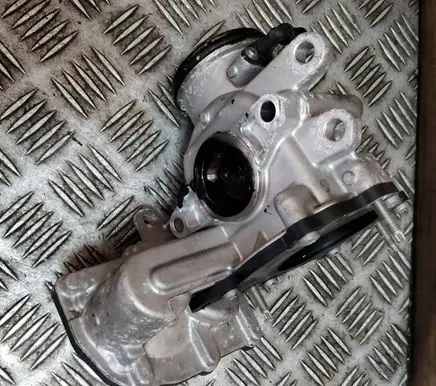 Land Rover Discovery Sport EGR valve G4D35H273BB