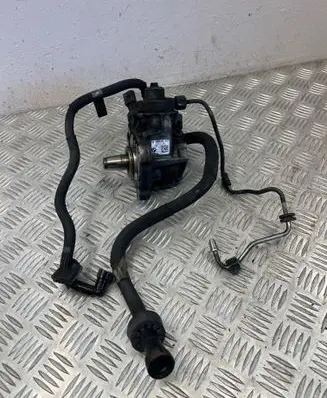 BMW 3 E90 E91 Fuel injection high pressure pump 779787402