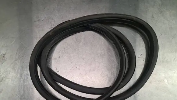 Saab 9-3 Ver2 Front door rubber seal