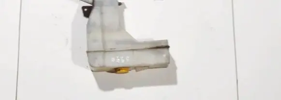 Nissan X-Trail T30 Coolant expansion tank/reservoir 