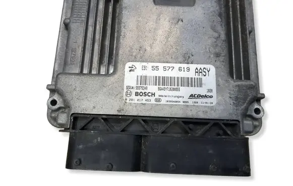 Opel Astra H Engine control unit/module 55577619 55575349 0281017453