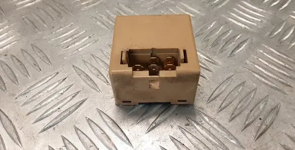Mitsubishi Pajero Oil pressure relay MD369969 0680005280