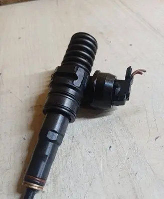 Fuel injector