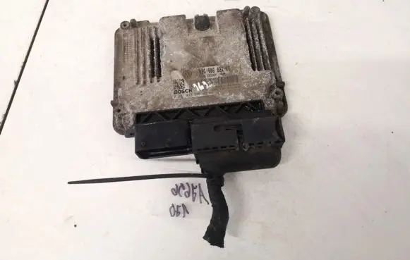Volkswagen Golf V Engine control unit/module 03g906021kg 0281013200