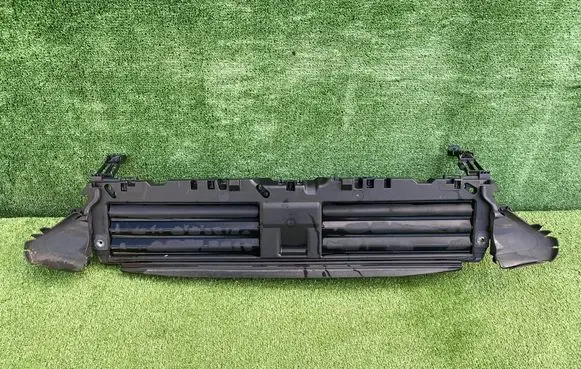 Audi A4 S4 B9 8W Intercooler air guide/duct channel 8W0807663