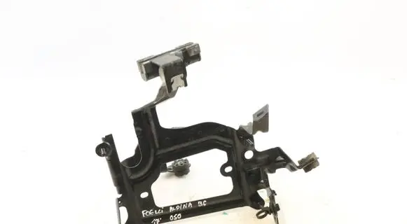 BMW 6 F06 Gran coupe Engine control unit holder 7610564 12527610564