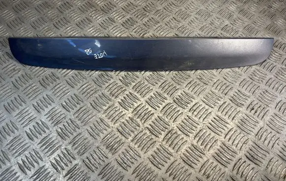 Nissan Note (E11) Trunk door license plate light bar 908109U01A