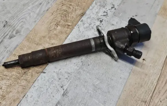 Volvo S80 Fuel injector 0445110298
