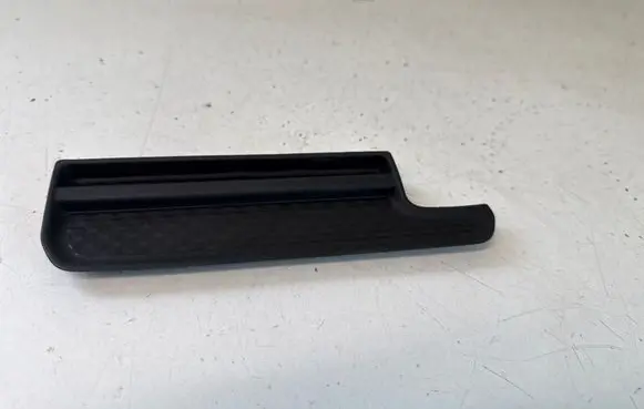 Dodge RAM Central console drawer/shelf pad 6MB16TRMAA 76710A01