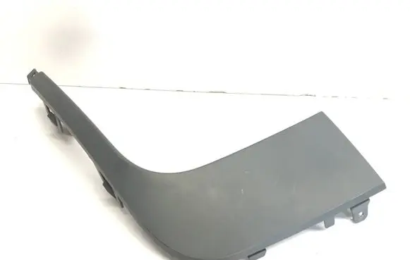 Front bumper splitter molding