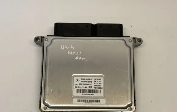 Mercedes-Benz E W211 Engine control unit/module A6461505977 A0034469040 R0412C005H
