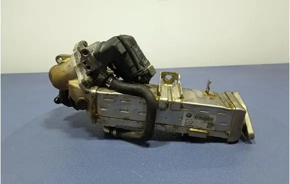 BMW 5 F10 F11 EGR valve cooler 7823210