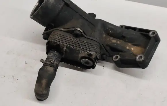 Mercedes-Benz A W168 Oil filter mounting bracket A6681800210 6681800065 A6681800065