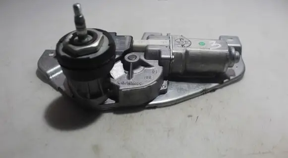 Suzuki SX4 S-Cross Rear window wiper motor