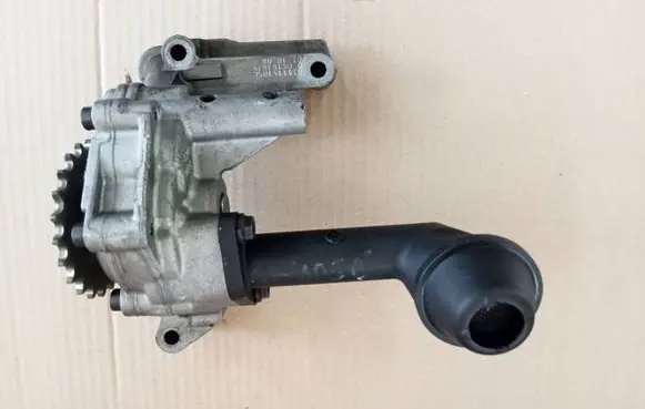 Audi A3 S3 8L Oil pump 038115105C 071008 04163625