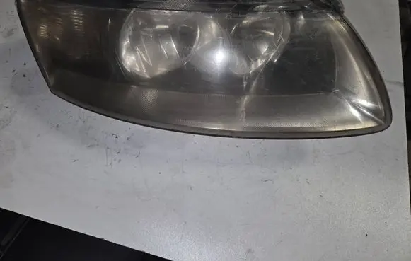 Audi A6 S6 C6 4F Headlight/headlamp 4F0941004