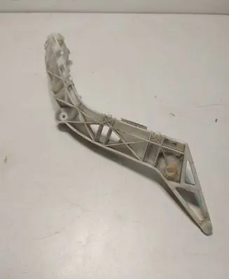 Mazda 3 I Rear bumper mounting bracket BN8V502H1