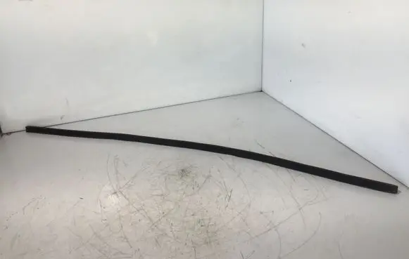 Trunk rubber seal (body)