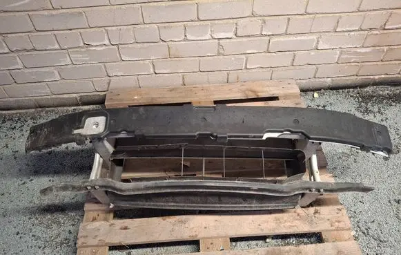 BMW i3 Radiator support slam panel 7296811 51117352812 7352812