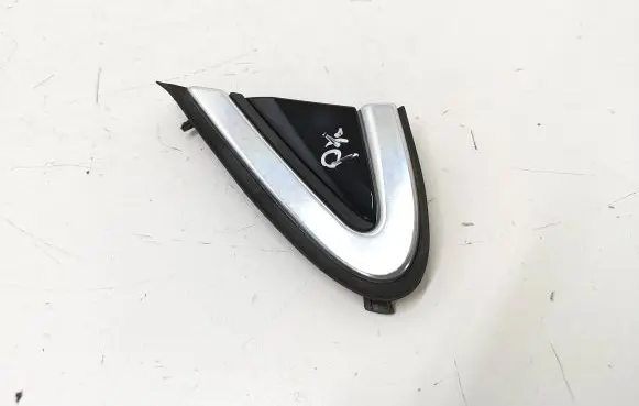Volvo V40 Fender end trim 31391032