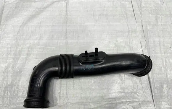 Alfa Romeo Giulia Air intake duct part 50533728