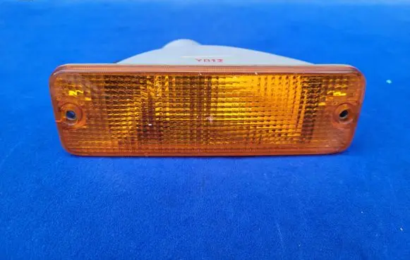 Daewoo Musso Front bumper turn signal 8330205300 1080991