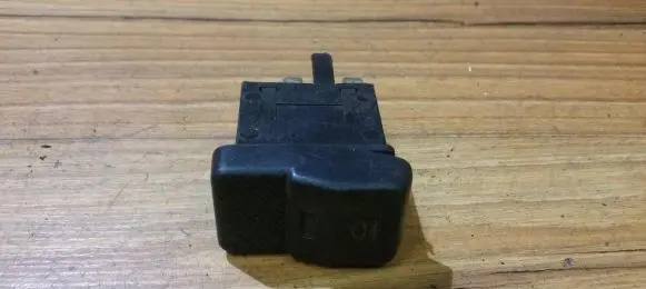 Volkswagen Polo II 86C 2F Windscreen/window heater switch 535941535
