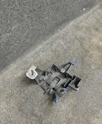 Chevrolet Camaro Holder (bracket) 23332562