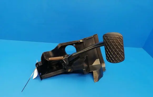 Mercedes-Benz C W203 Brake pedal 2032900719