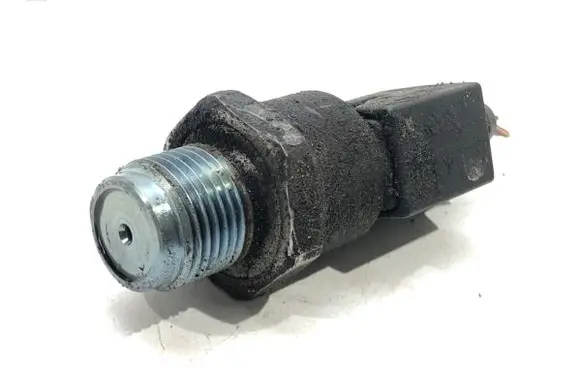 Mercedes-Benz A W169 Fuel pressure sensor 0281002504