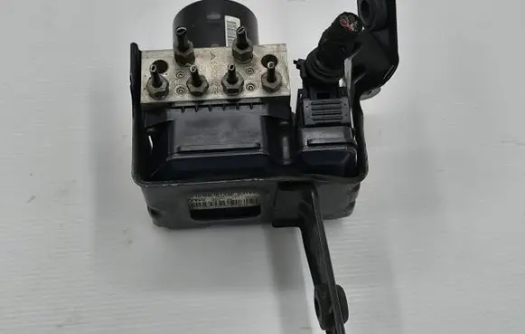 Opel Insignia A ABS Pump 13328651