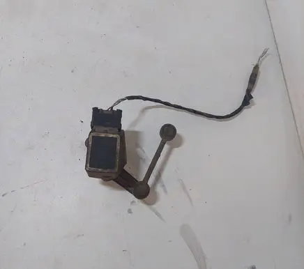 BMW 5 E39 Front height sensor lever 6784697