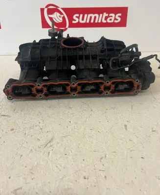 Audi Q3 F3 Intake manifold 70542072 70541772