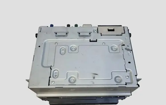 Volvo V40 Radio/CD/DVD/GPS head unit 31466821AA 10R0412990 VOB24052681144
