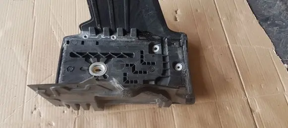 Battery tray