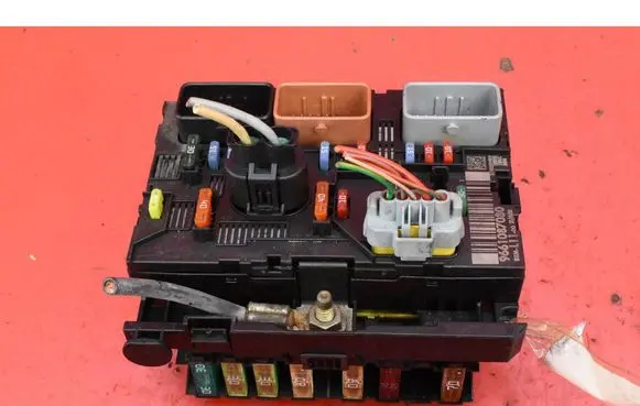 Peugeot 307 Fuse box set 9661087080