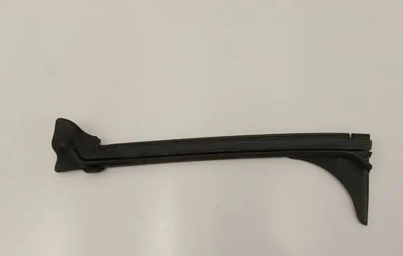 BMW 4 G22 G23 G24 G26 Rear side glass trim 7482712