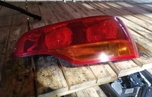 Audi Q7 4L Rear/tail lights 4L0945094