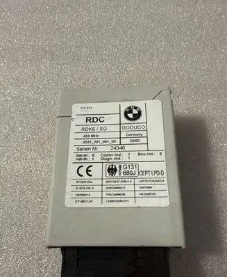 BMW 5 E39 Tire pressure control unit 053120100100 433MHZ
