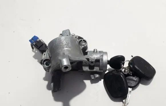 Mitsubishi Galant Ignition lock 337360
