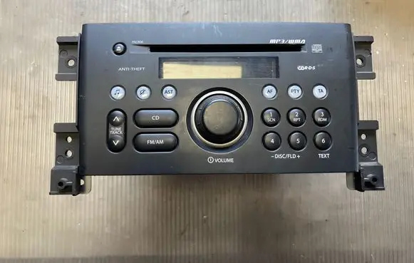 Suzuki Grand Vitara II Radio/CD/DVD/GPS head unit 3910165JD 3910165JD0