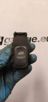 Volvo S60 Electric window control switch 9472275 00W443