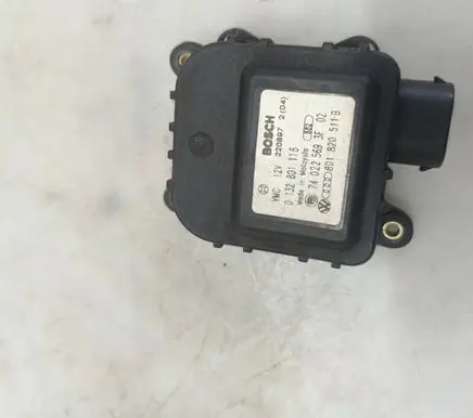 Audi A4 S4 B5 8D Air flap motor/actuator 0132801116 8D1820511B 740225693F0