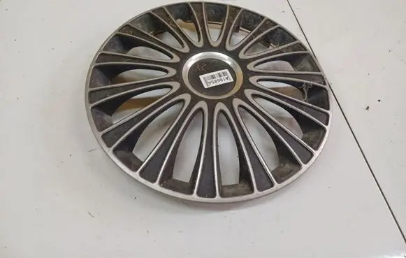 Citroen Saxo R14 wheel hub/cap/trim 
