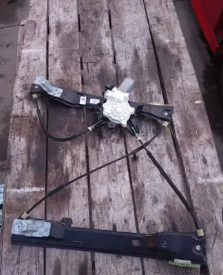 Ford Focus Front door window regulator with motor BM51A23200BD